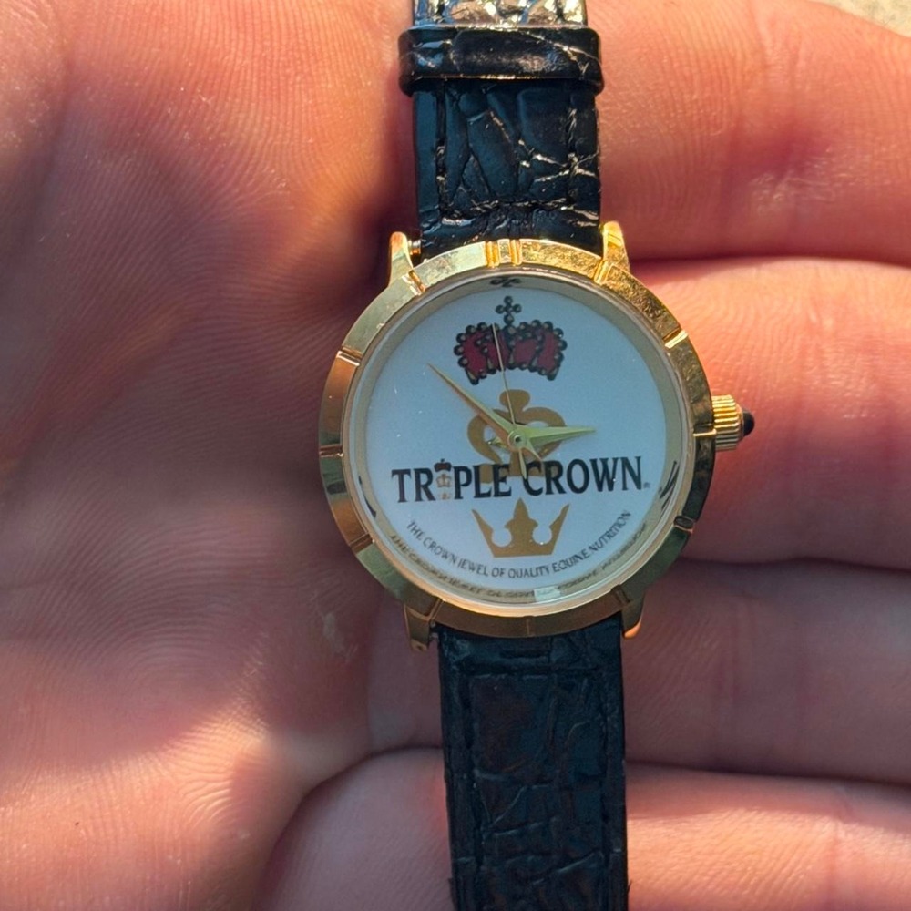 TRIPLE CROWN 2000's Kentucky Derby gold tone , black leather band quartz watch - Picture 2 of 5